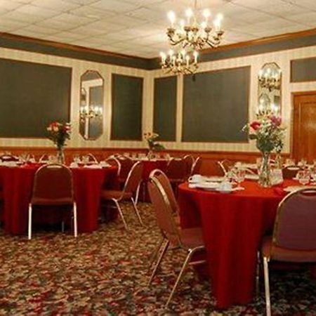 Red Carpet Inn & Suites Carneys Point/Wilmington 餐厅 照片