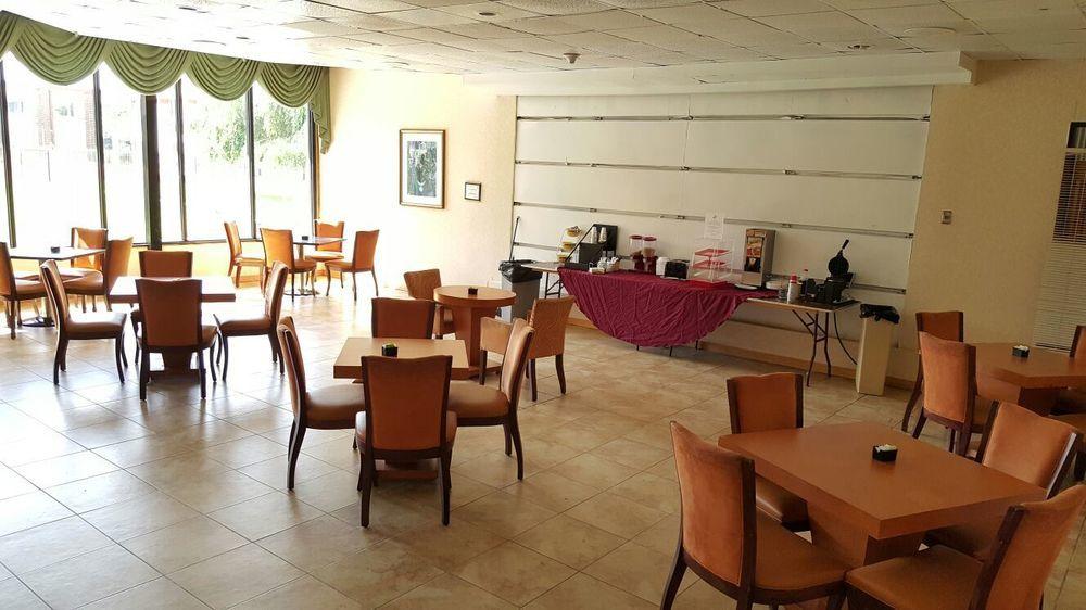 Red Carpet Inn & Suites Carneys Point/Wilmington 外观 照片