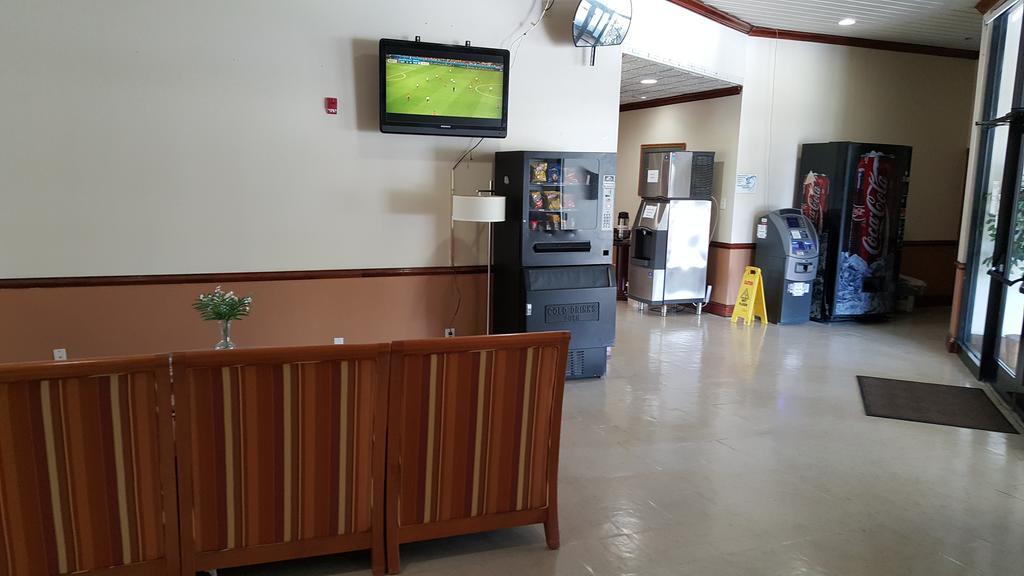 Red Carpet Inn & Suites Carneys Point/Wilmington 外观 照片