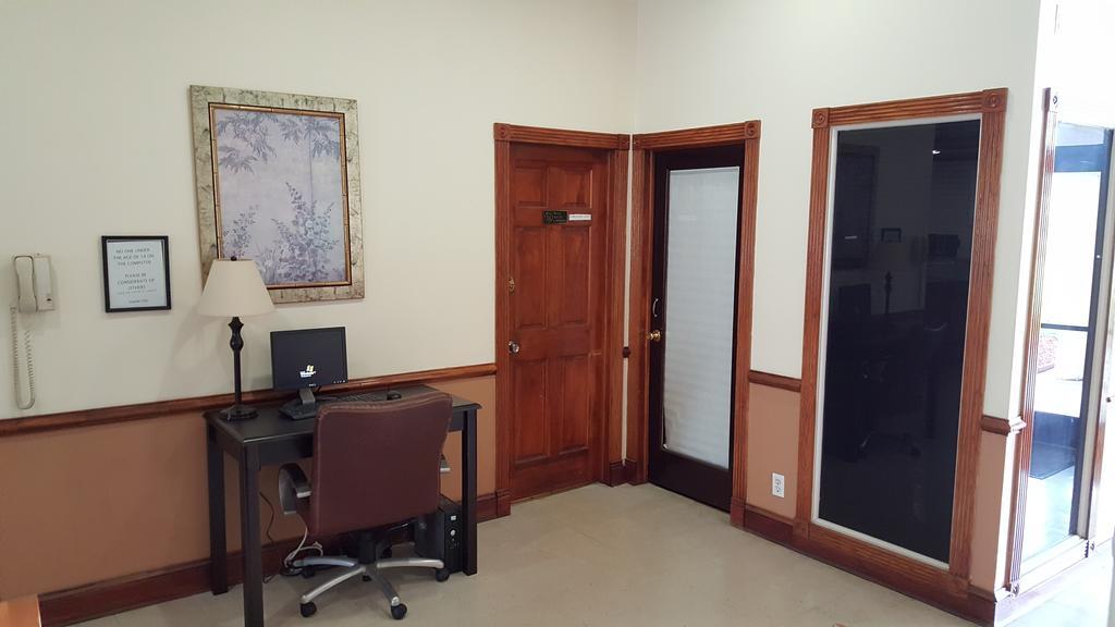 Red Carpet Inn & Suites Carneys Point/Wilmington 外观 照片