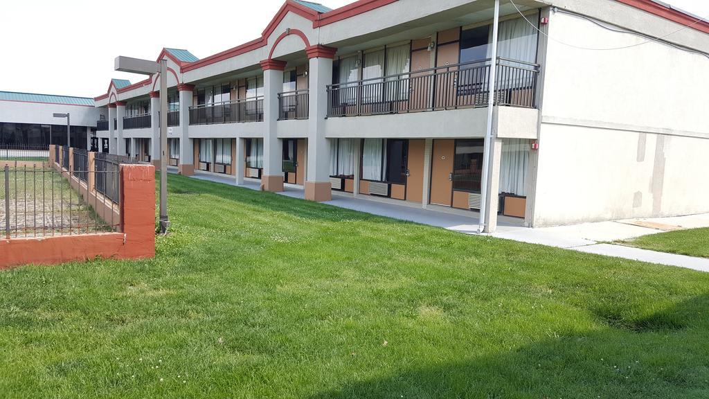 Red Carpet Inn & Suites Carneys Point/Wilmington 外观 照片
