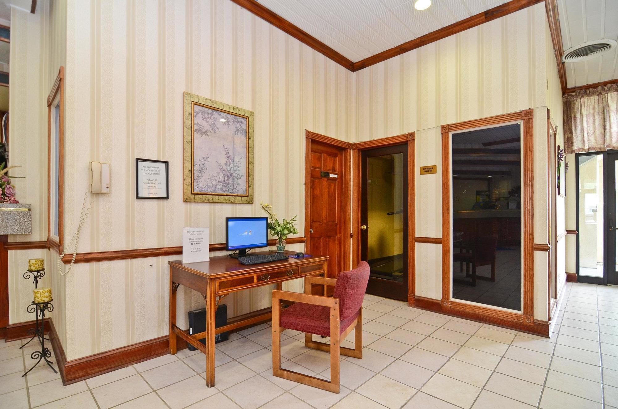 Red Carpet Inn & Suites Carneys Point/Wilmington 外观 照片