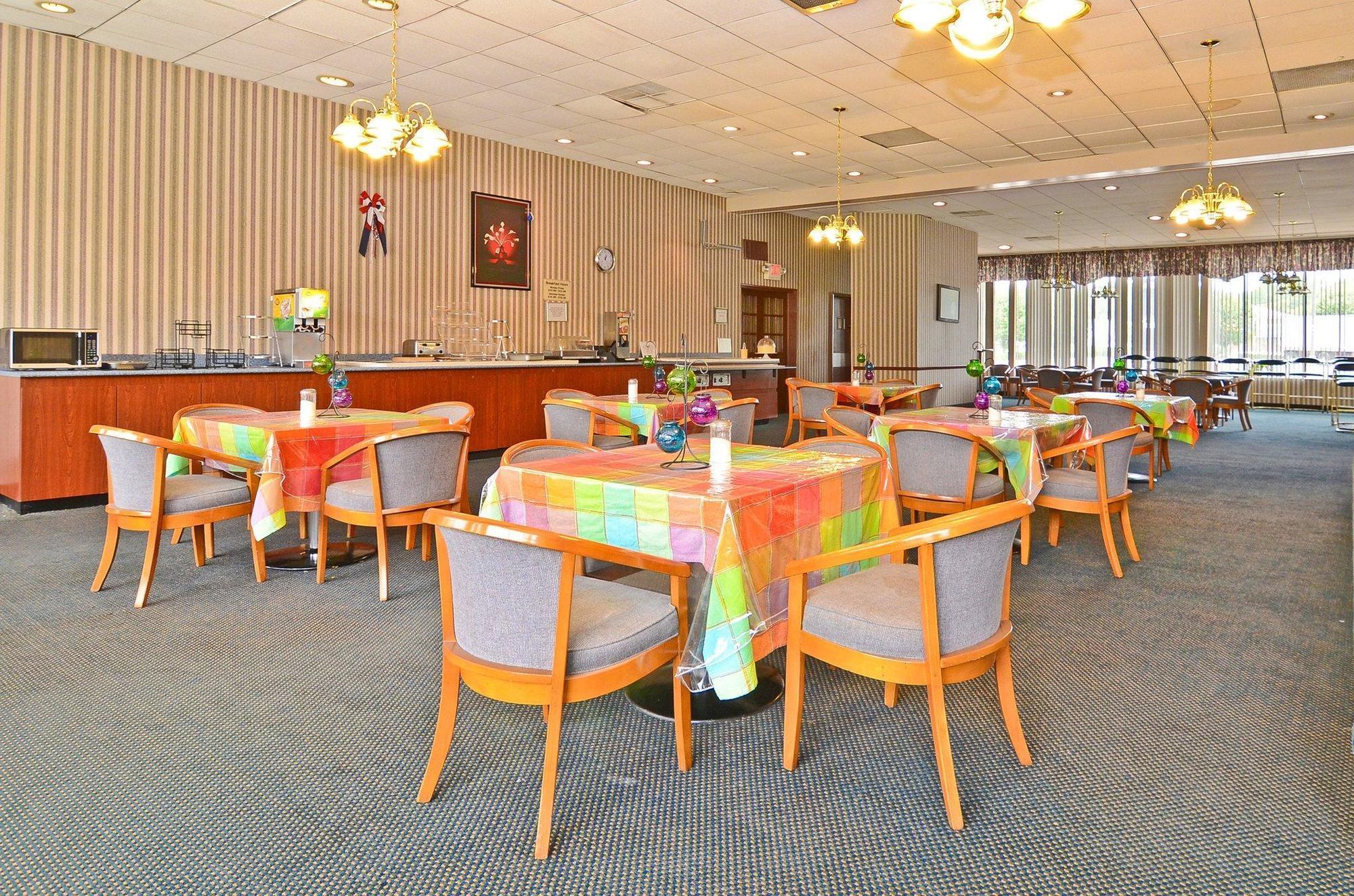 Red Carpet Inn & Suites Carneys Point/Wilmington 外观 照片